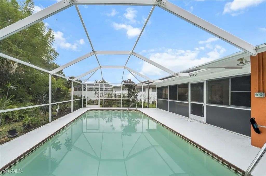 1501 SE 19th Lane Cape Coral FL 33990