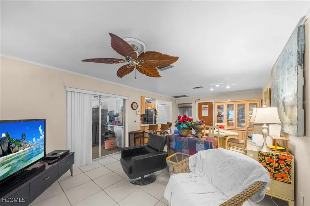 1501 SE 19th Lane Cape Coral FL 33990