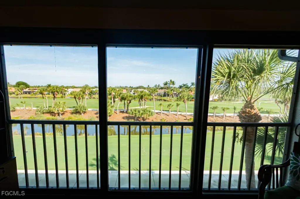 Fort Myers FL, 12191 Kelly Sands Way, Unit 1526