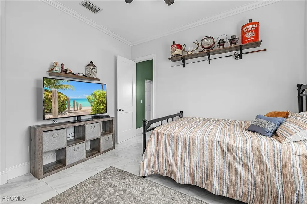 2322 Trafalgar Parkway Cape Coral FL 33991