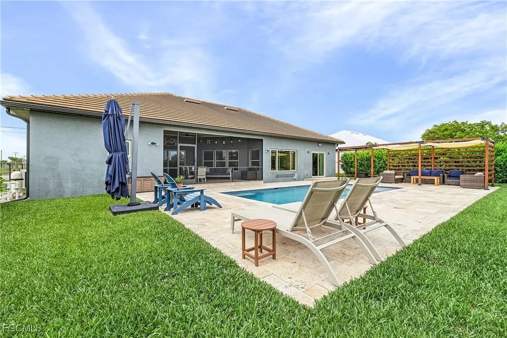 2322 Trafalgar Parkway Cape Coral FL 33991