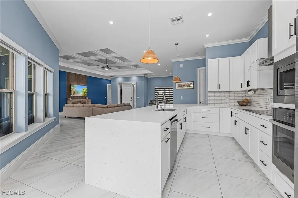 2322 Trafalgar Parkway Cape Coral FL 33991