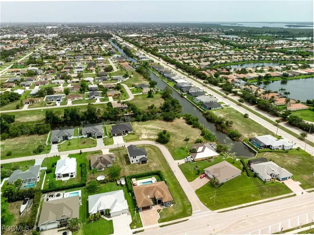 2322 Trafalgar Parkway Cape Coral FL 33991