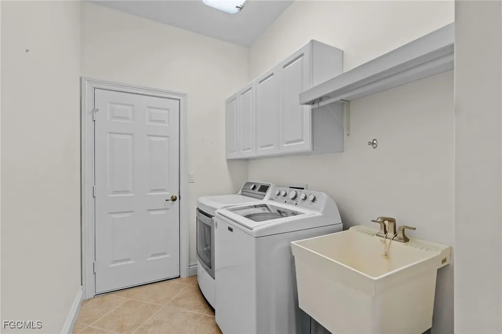 8429 Laurel Lakes Boulevard Naples FL 34119