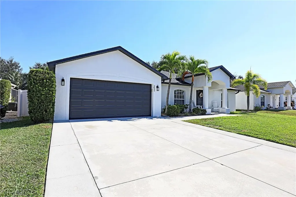 2452 Nature Pointe Loop Fort Myers FL 33905
