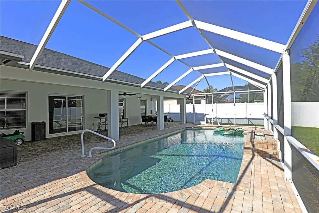 2452 Nature Pointe Loop Fort Myers FL 33905