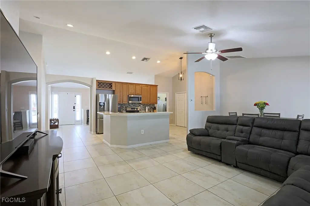 2452 Nature Pointe Loop Fort Myers FL 33905