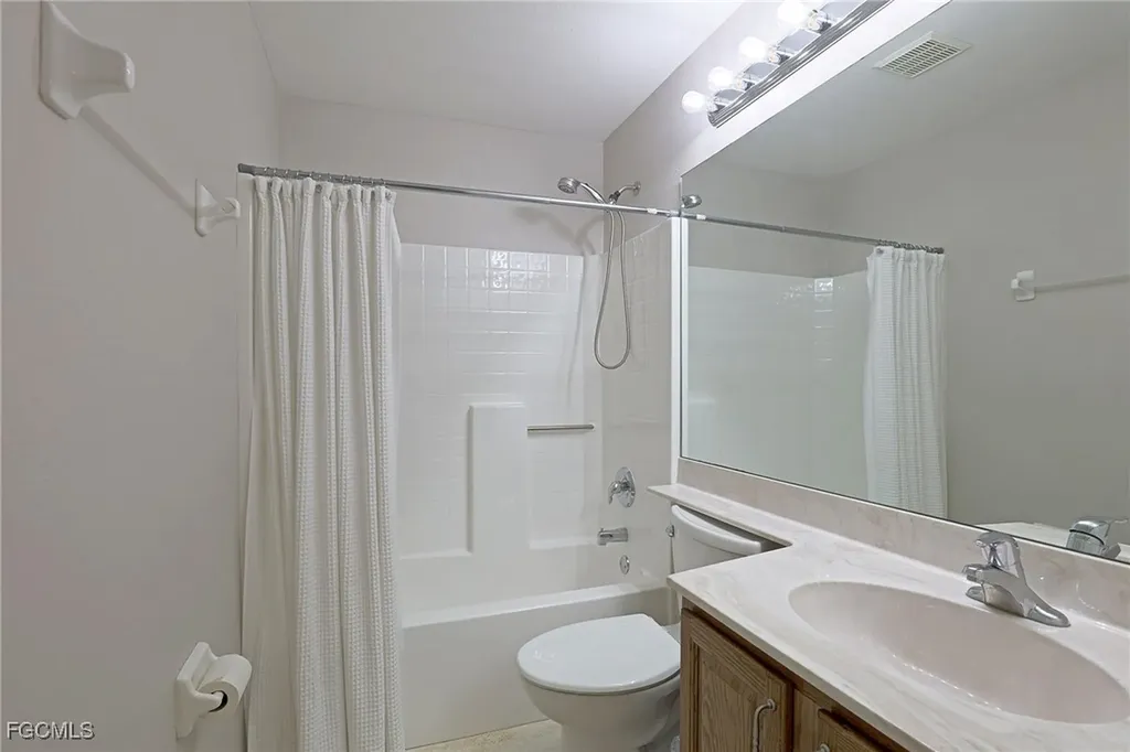 2452 Nature Pointe Loop Fort Myers FL 33905