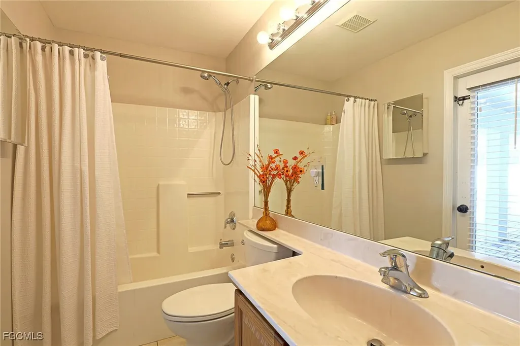 2452 Nature Pointe Loop Fort Myers FL 33905