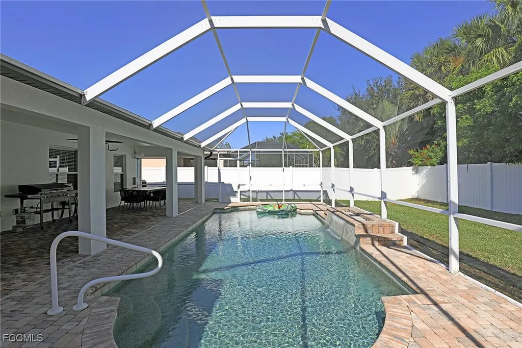 2452 Nature Pointe Loop Fort Myers FL 33905