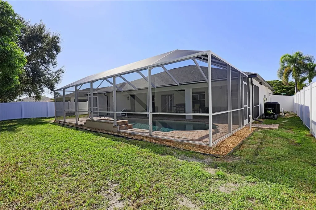 2452 Nature Pointe Loop Fort Myers FL 33905