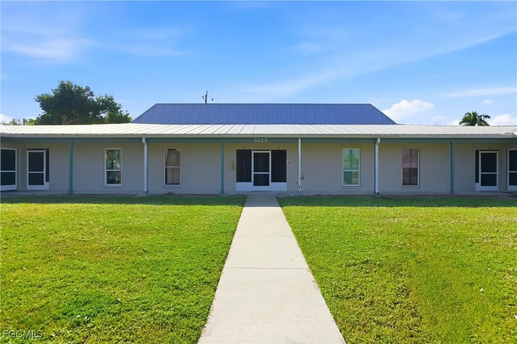 5725 Genesee Parkway Bokeelia FL 33922