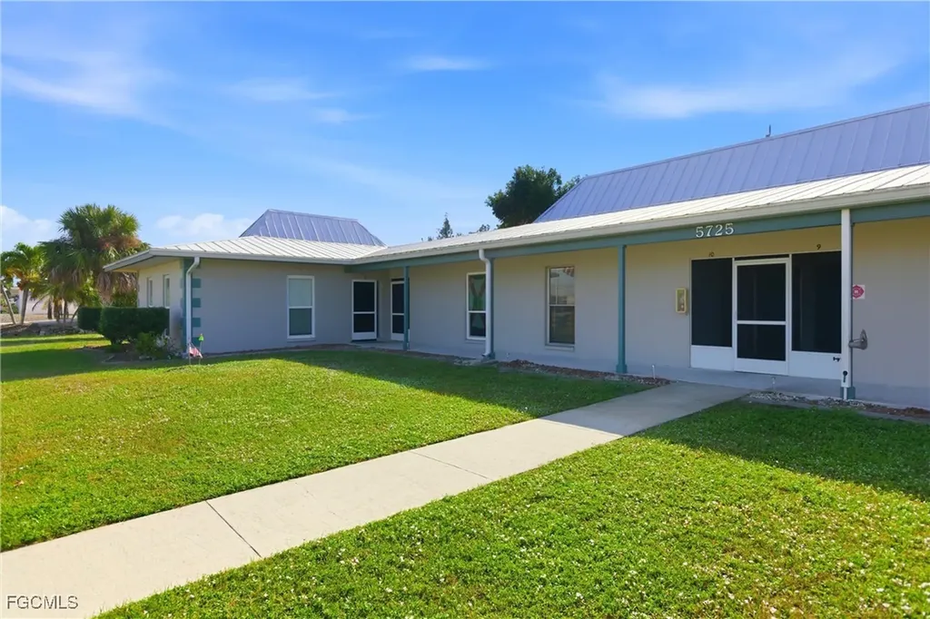 5725 Genesee Parkway Bokeelia FL 33922