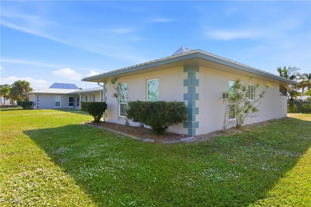 5725 Genesee Parkway Bokeelia FL 33922