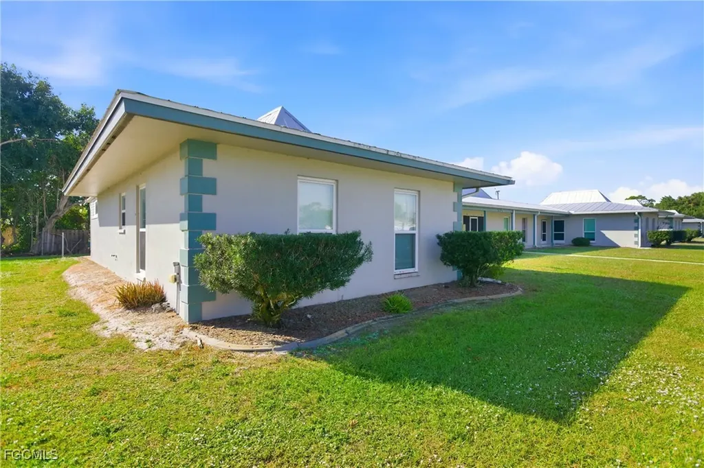 5725 Genesee Parkway Bokeelia FL 33922