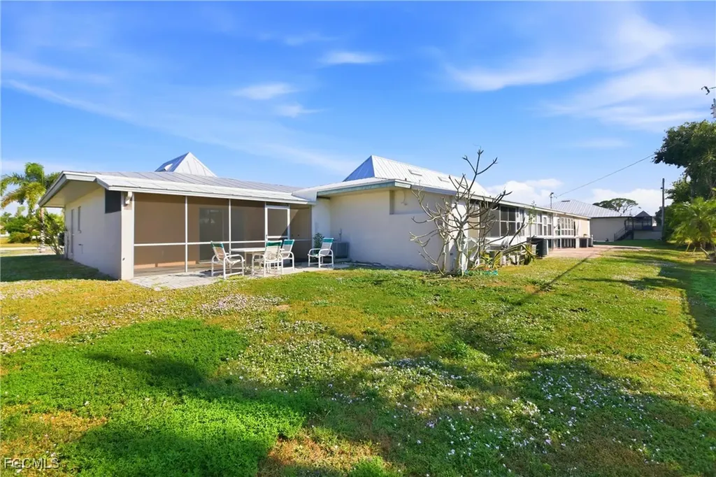 5725 Genesee Parkway Bokeelia FL 33922