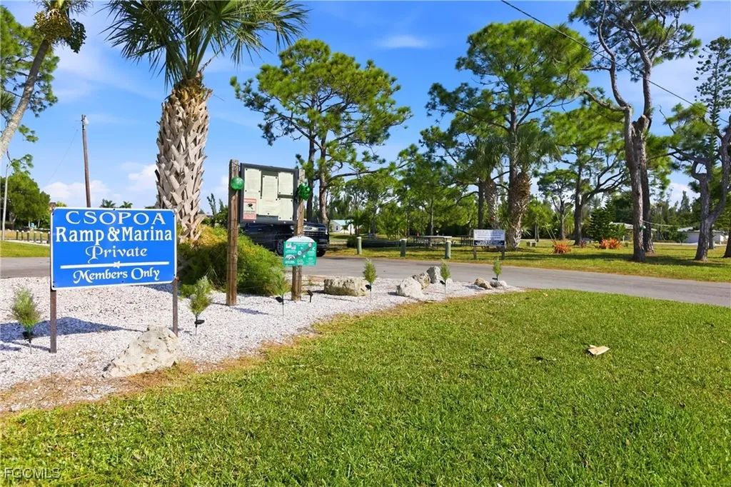 5725 Genesee Parkway Bokeelia FL 33922