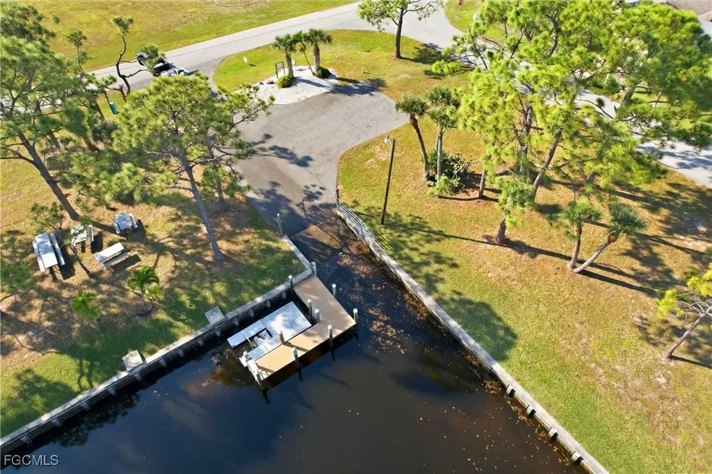5725 Genesee Parkway Bokeelia FL 33922