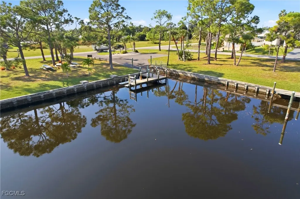 5725 Genesee Parkway Bokeelia FL 33922