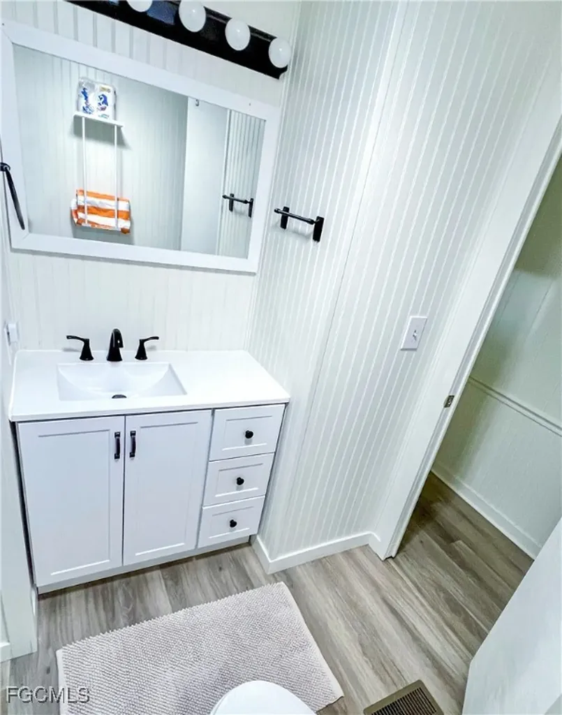 301 Dillard Avenue Fort Myers FL 33908