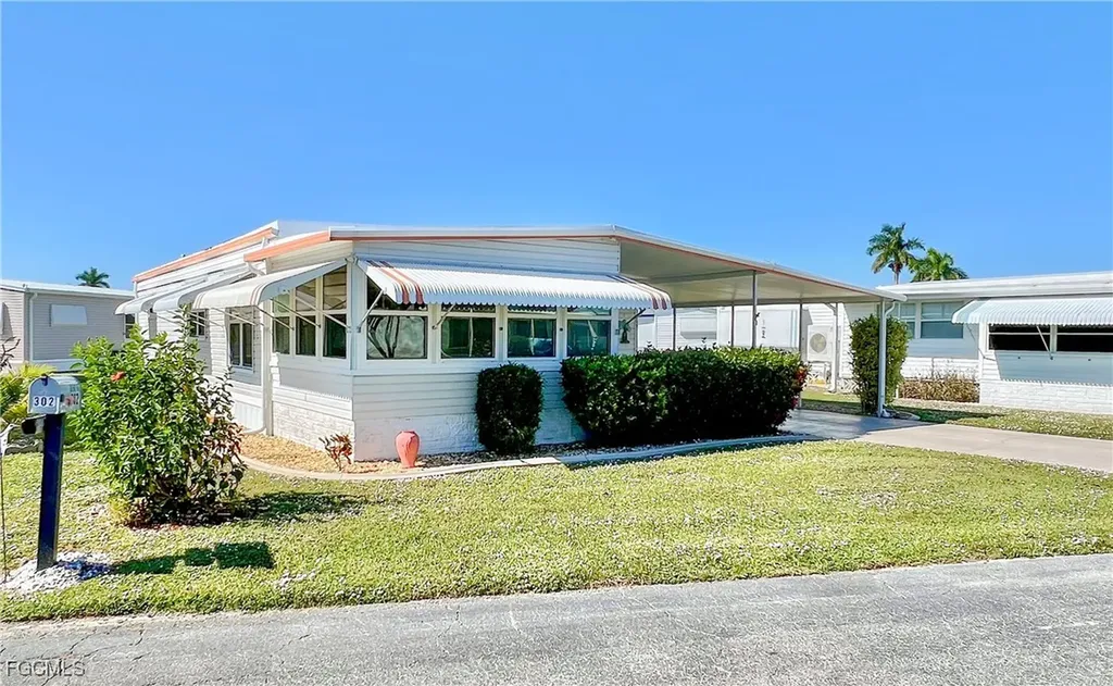 301 Dillard Avenue Fort Myers FL 33908