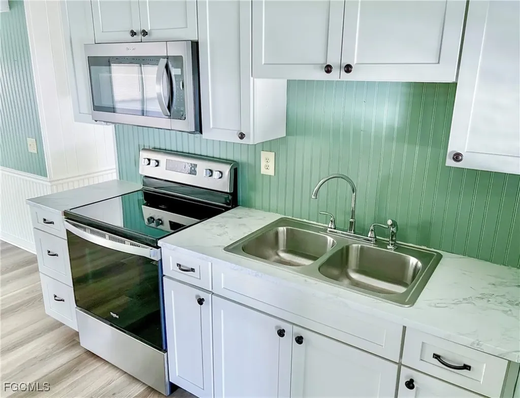 301 Dillard Avenue Fort Myers FL 33908