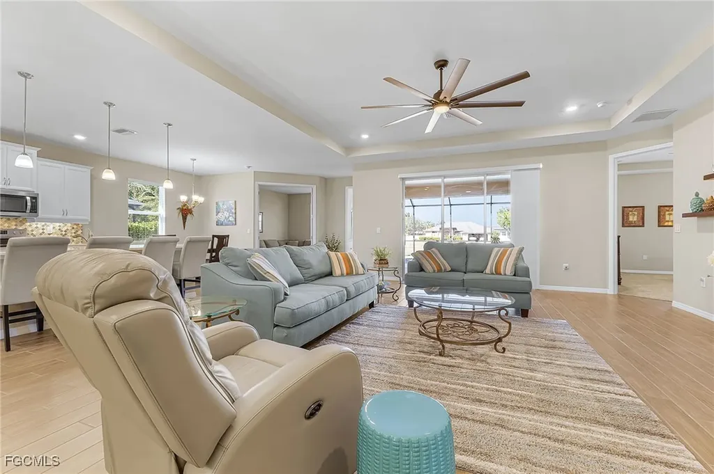 2509 SW 52nd Lane Cape Coral FL 33914