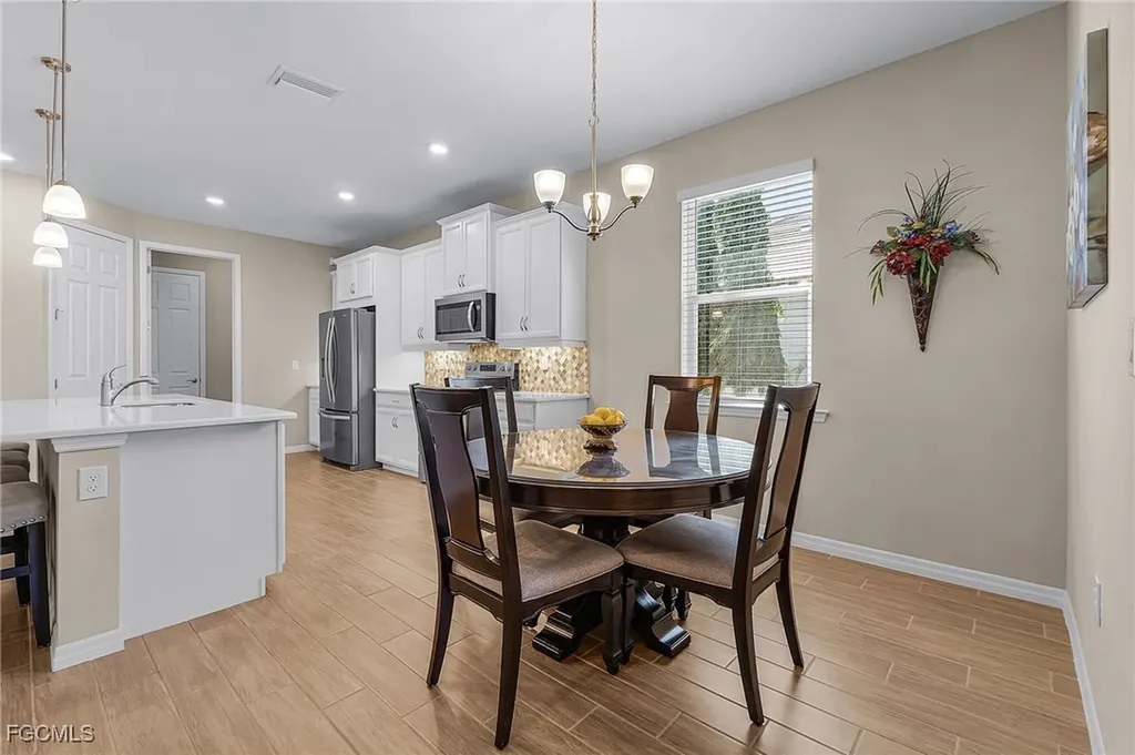 2509 SW 52nd Lane Cape Coral FL 33914
