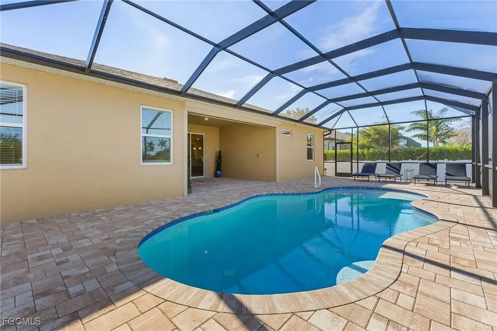 2509 SW 52nd Lane Cape Coral FL 33914
