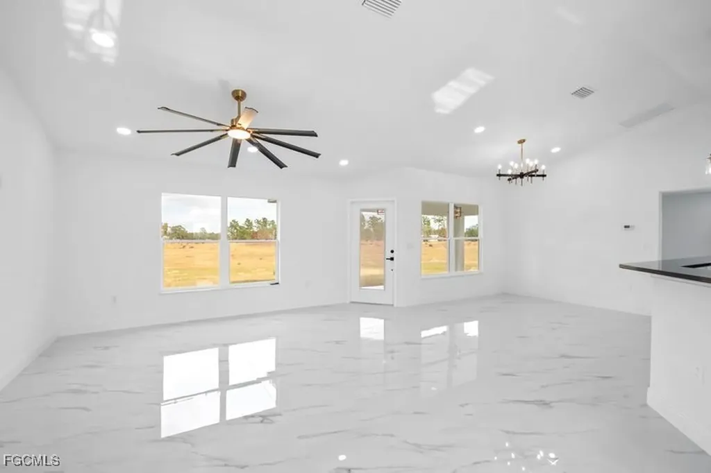 14461 SE 80th Street Morriston FL 32668