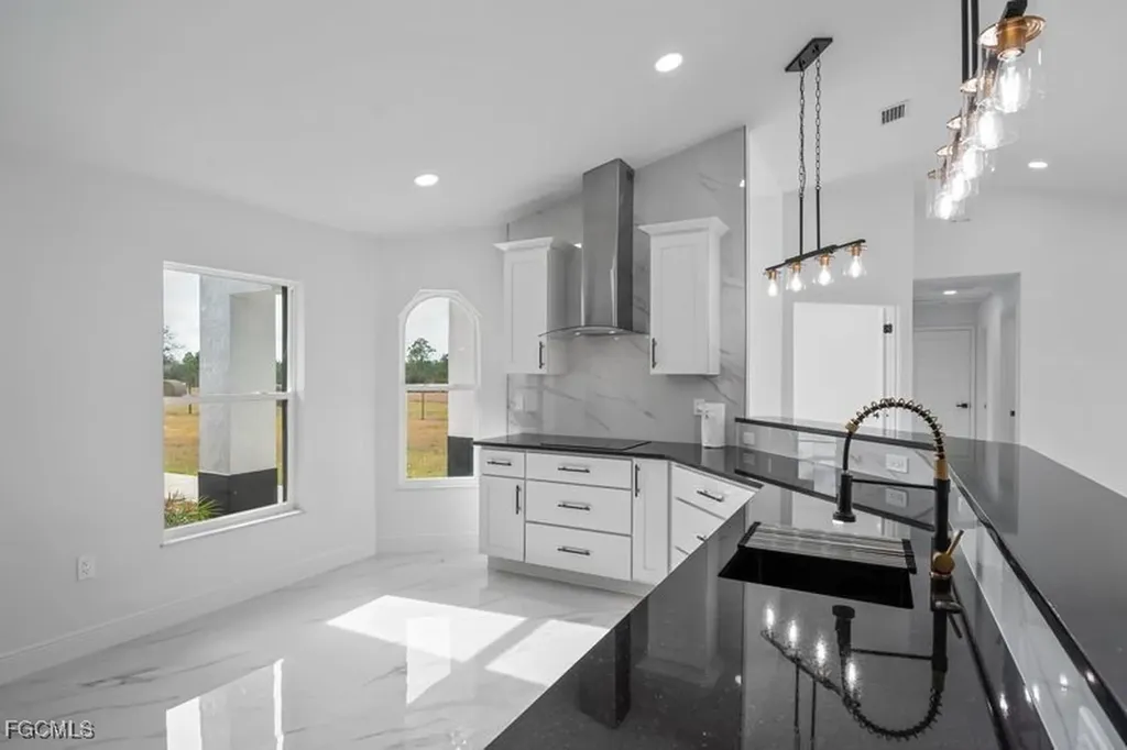 14461 SE 80th Street Morriston FL 32668