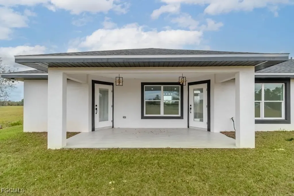 14461 SE 80th Street Morriston FL 32668