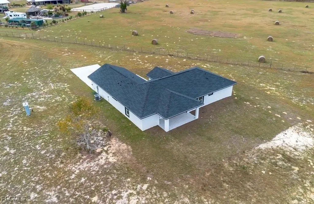 14461 SE 80th Street Morriston FL 32668