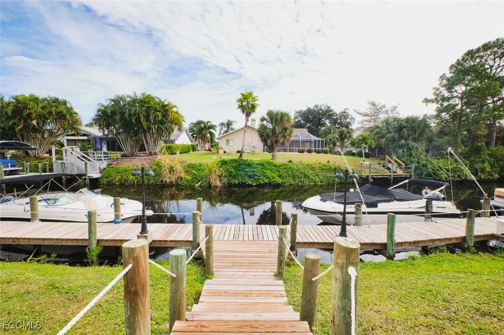 15370 Transit Court North Fort Myers FL 33917