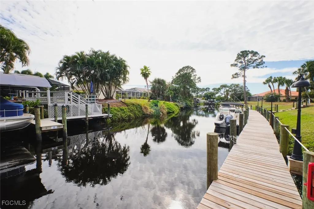 15370 Transit Court North Fort Myers FL 33917