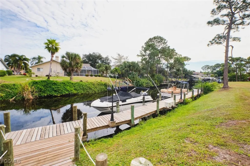 15370 Transit Court North Fort Myers FL 33917