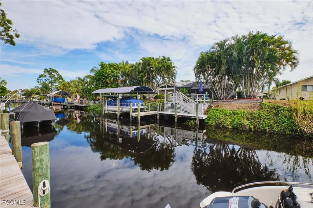 15370 Transit Court North Fort Myers FL 33917