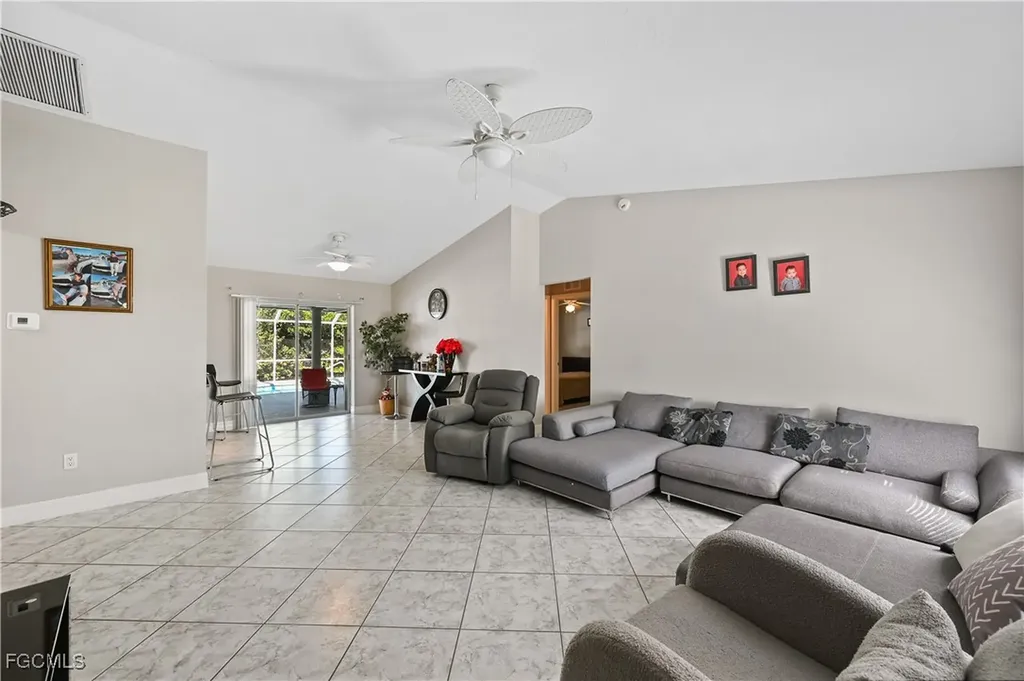 1721 SE 21st Terrace Cape Coral FL 33990