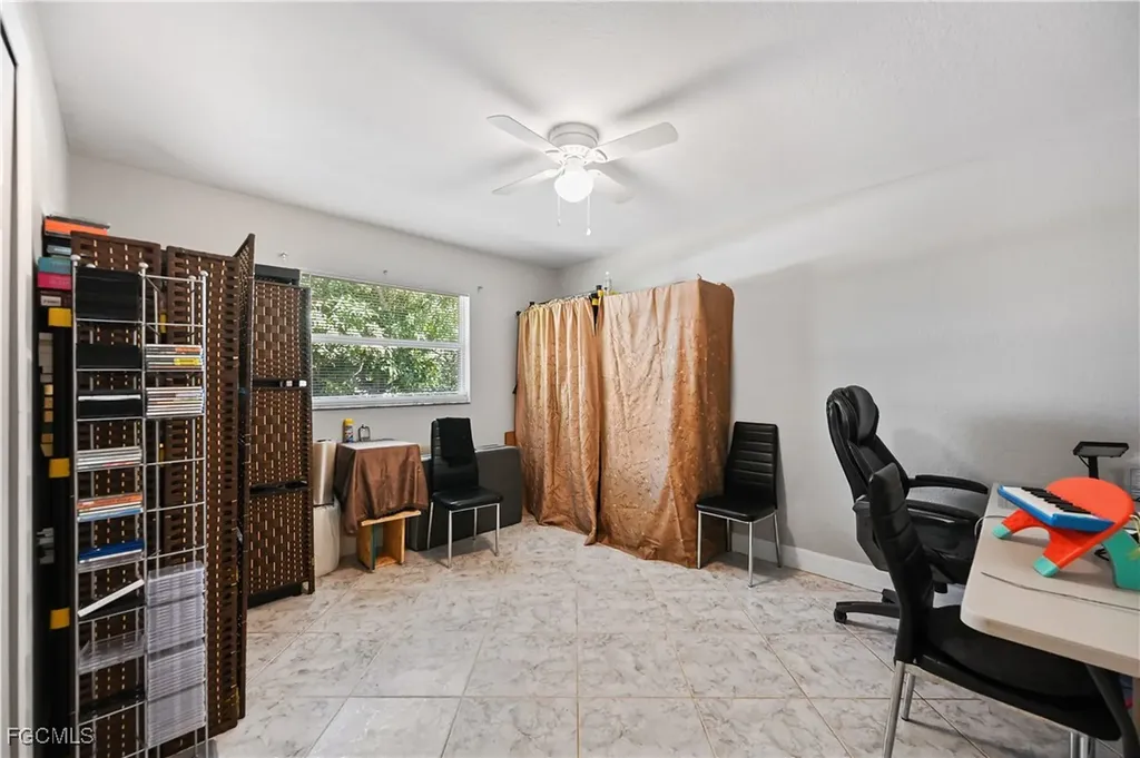 1721 SE 21st Terrace Cape Coral FL 33990