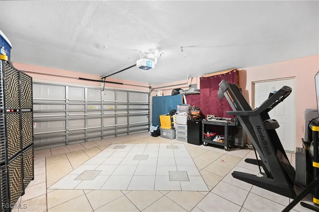 1721 SE 21st Terrace Cape Coral FL 33990