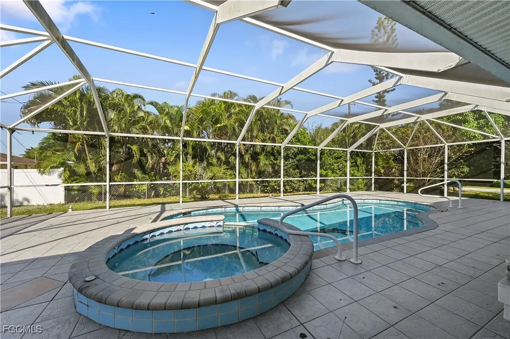 1721 SE 21st Terrace Cape Coral FL 33990