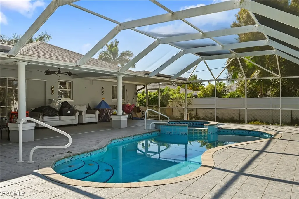 1721 SE 21st Terrace Cape Coral FL 33990