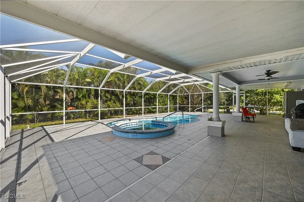 1721 SE 21st Terrace Cape Coral FL 33990