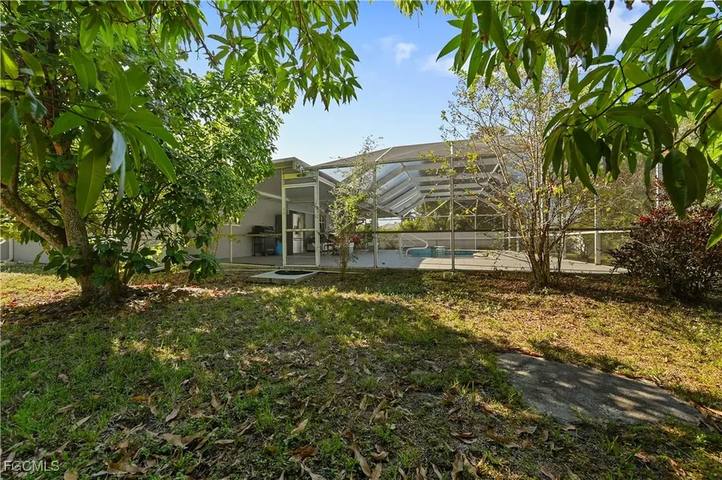 1721 SE 21st Terrace Cape Coral FL 33990