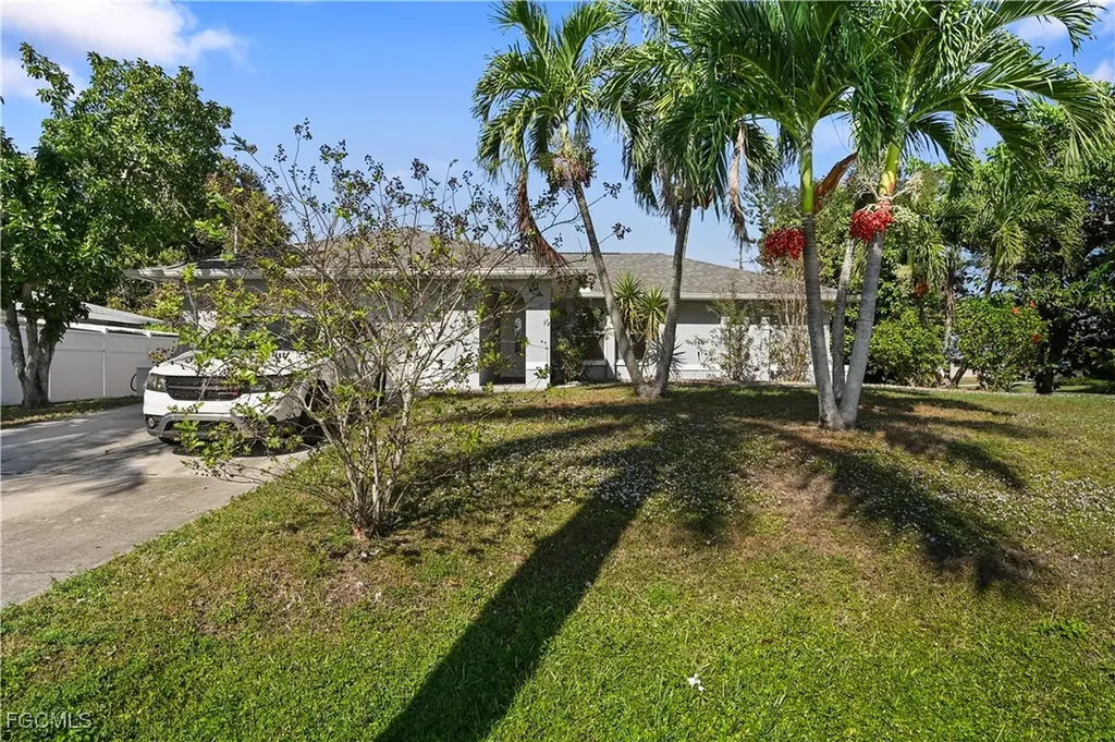1721 SE 21st Terrace Cape Coral FL 33990