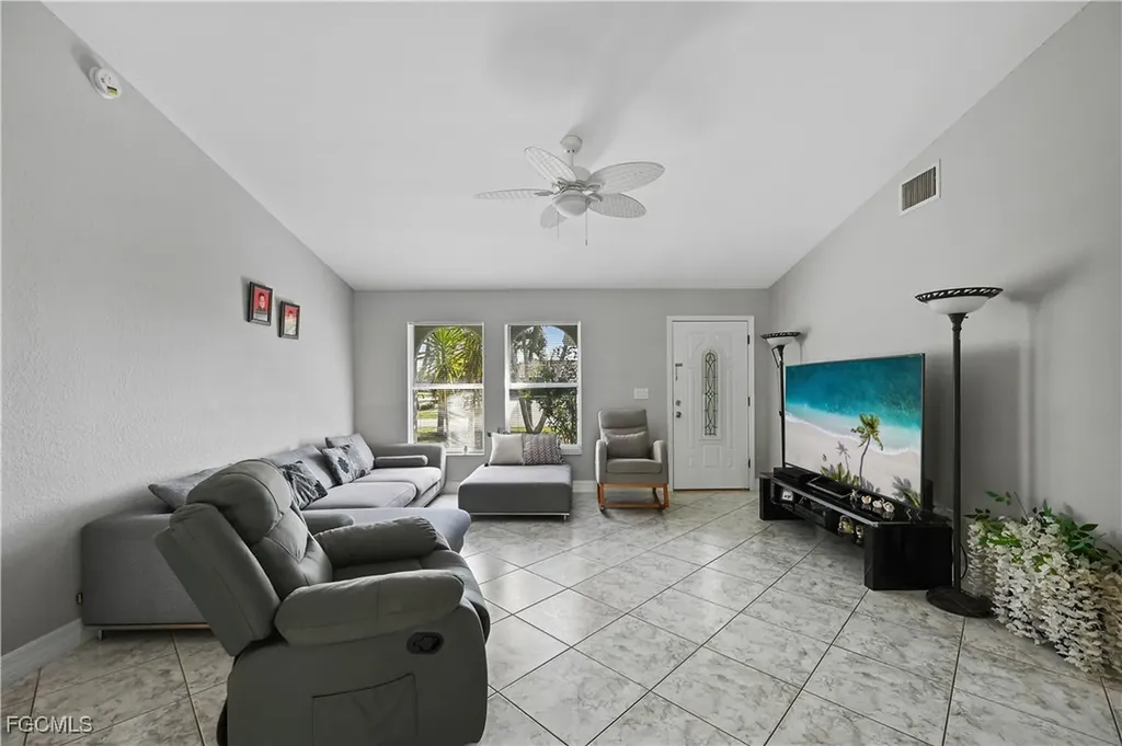 1721 SE 21st Terrace Cape Coral FL 33990