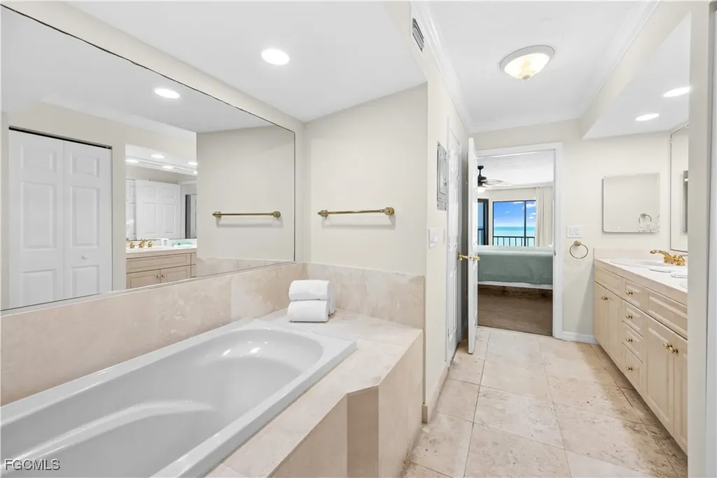 2445 W Gulf Drive Sanibel FL 33957