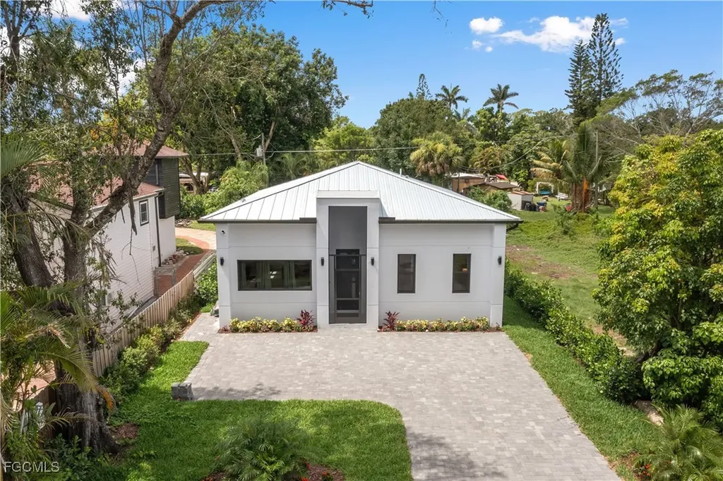 10186 Carolina Street Bonita Springs FL 34135