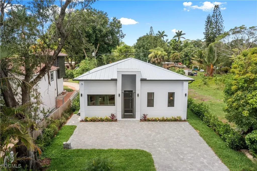 10186 Carolina Street Bonita Springs FL 34135