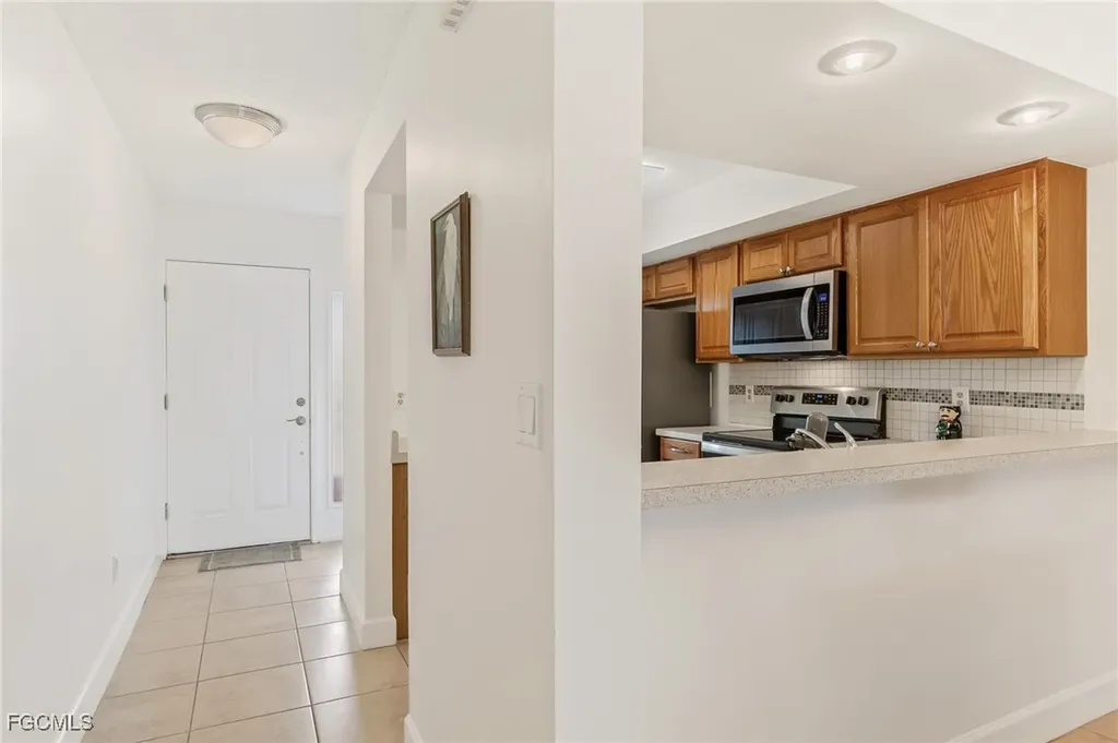 309 Cape Coral Parkway W Cape Coral FL 33914